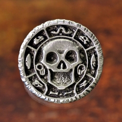 Pirate Skull Button in Pewter